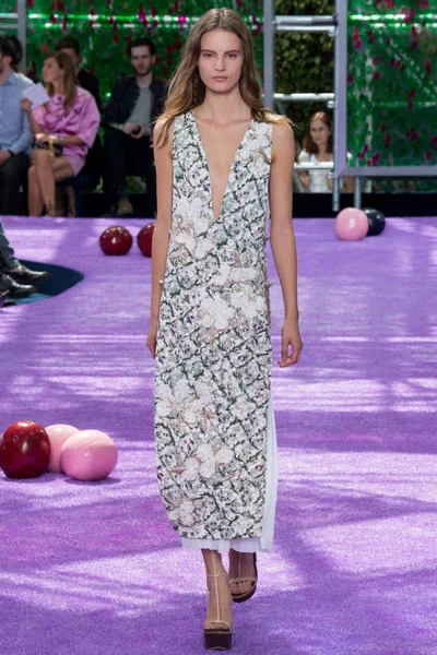 Look 39
